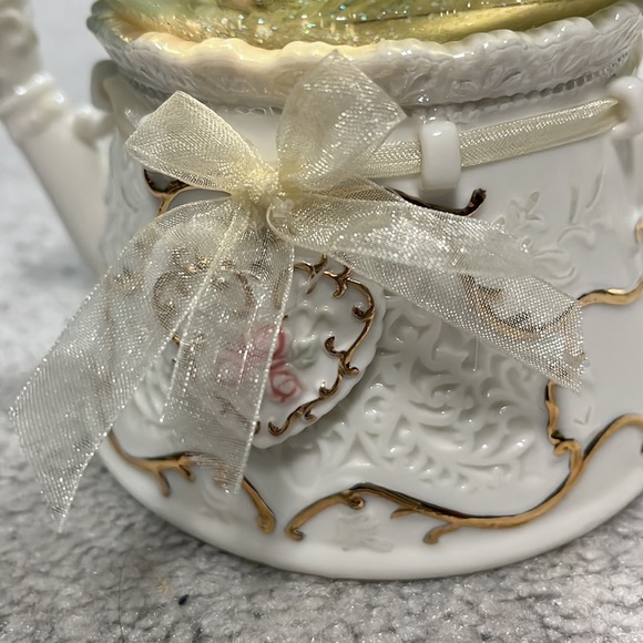 Garden Snow Globe - Picture 6 of 6